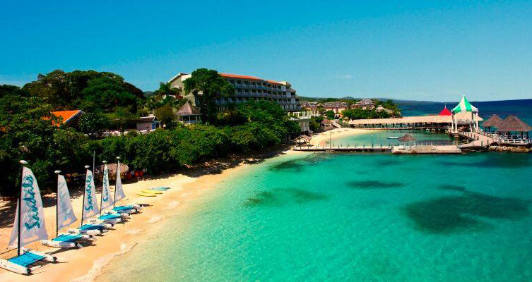 sandals, ochi, Giamaica_archivio