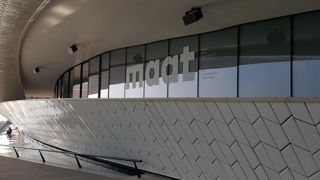 Lisbona città degli eventi tra urban hotel e musei interattivi