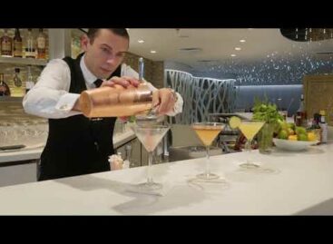 A bordo di Symphony of the Seas tra scivoli in camera e scale musicali