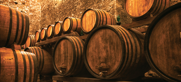 Dall’eno-decreto a Cantine Aperte: è caccia ai winelover