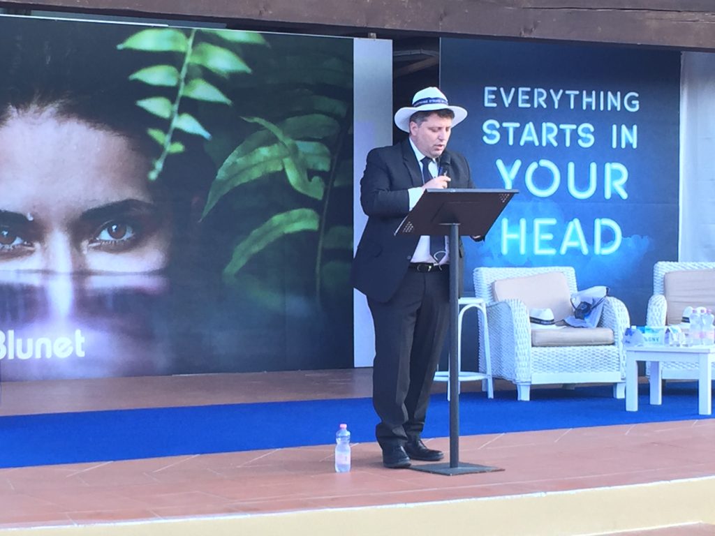 Blunet, cronaca di una (non) convention