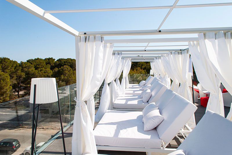 A Maiorca il primo hotel per sole donne: si chiama Som Dona