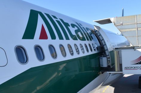 E nel frattempo lo Stato salva Alitalia