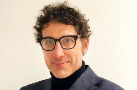 Una sola voce per Settemari, Amo il Mondo e Jump