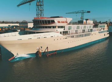 Silver Origin, varo tecnico della nave per le Galapagos