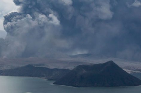 Filippine, allerta eruzione: centinaia di voli cancellati