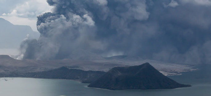 Filippine, allerta eruzione: centinaia di voli cancellati
