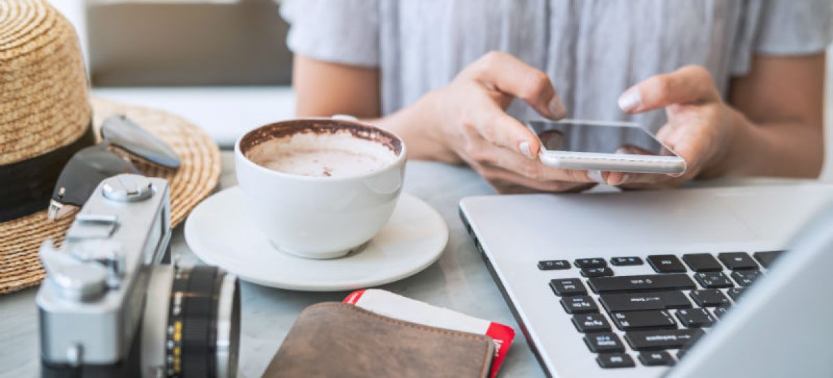 Rapporto Nielsen: solo il 37% di chi si informa compra viaggi online