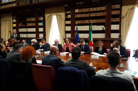 Allarme delle associazioni: “Decreto insufficiente, servono nuove misure”