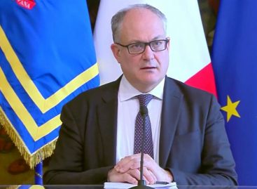 Cernobbio, Gualtieri: «La caduta del Pil non sarà a due cifre»