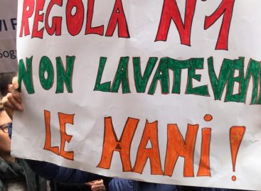 La protesta delle agenzie:<br> la diretta dalla piazza