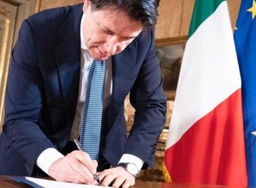 Chiusi parchi a tema, fiere e casinò: <br>l’ultimo dpcm firmato Conte