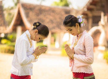 Wài, il saluto thailandese che rispetta il distanziamento sociale