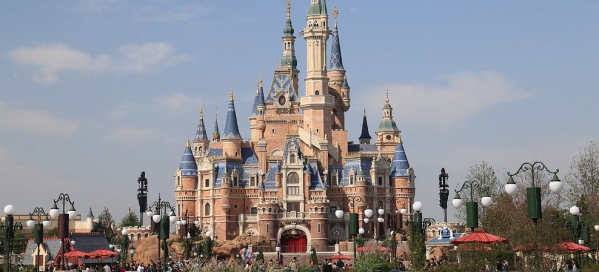 Disneyland riapre il parco di Shanghai e prepara Orlando