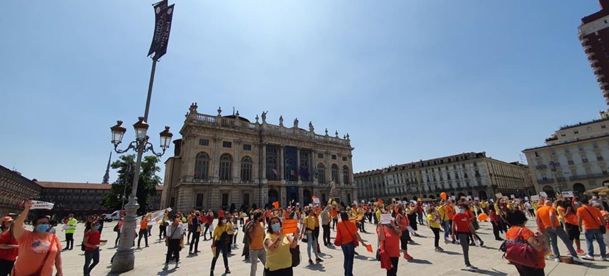 La protesta delle agenzie <br>invade le piazze italiane