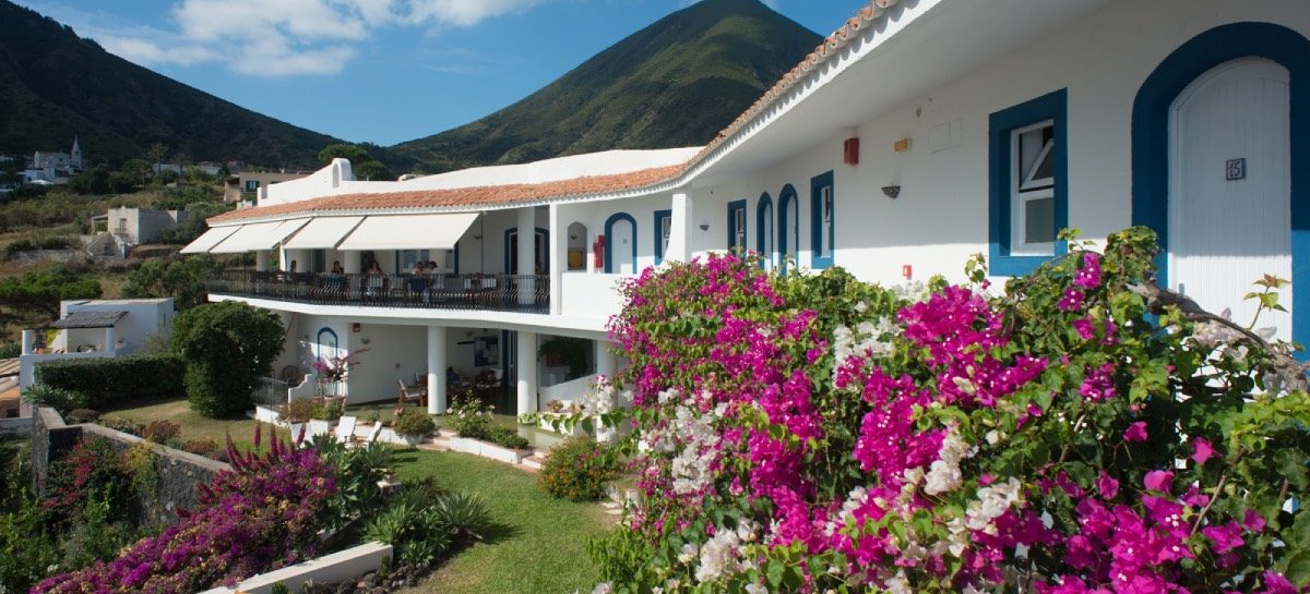 Isole Eolie, stagione al via per l’Hotel Punta Scario di Salina