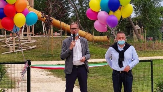 Albarella riapre la spiaggia e inaugura il parco giochi ecosostenibile