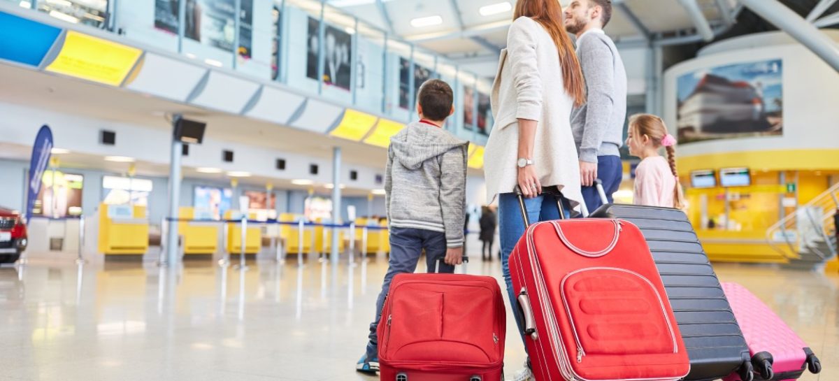 Auto propria e albergo: le scelte degli italiani per l’estate