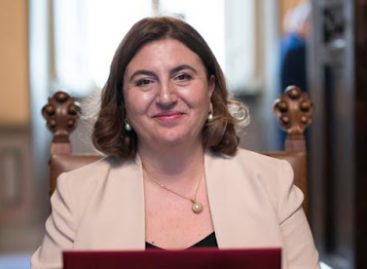 La proposta di Catalfo: “Bonus anche per gli stagionali”