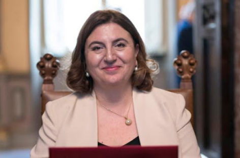 La proposta di Catalfo: “Bonus anche per gli stagionali”