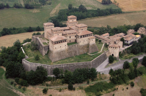 Fidenza Village propone il tour tra shopping e auto d’epoca
