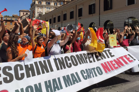 Agenzie di viaggi in piazza: <br> decreto Turismo entro il 10 agosto