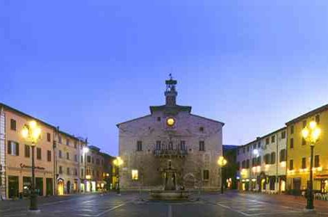 Grand Tour delle Marche, tappa a Cagli per la Festa della Pipa