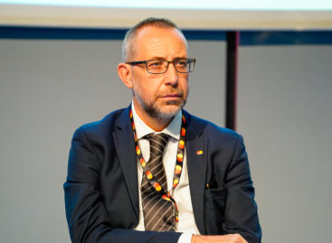 Il travel visto da Mastercard: «Evoluzione cashless e città smart»