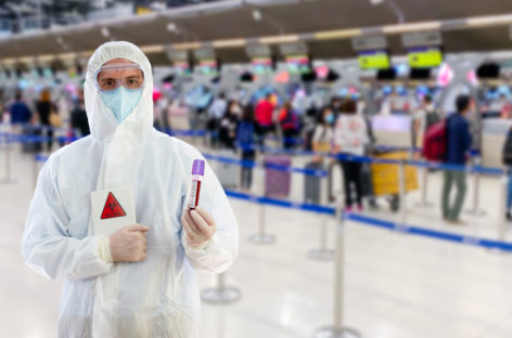 Voli dalla Cina, l’Italia impone il tampone all’arrivo