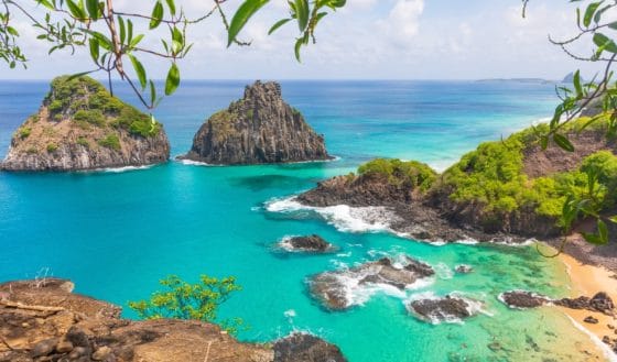 Brasile, un arcipelago riapre solo ai turisti guariti dal Covid