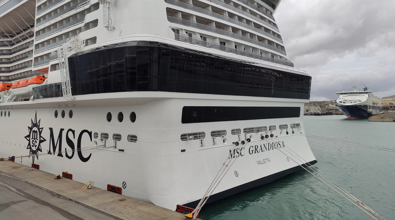 Msc Grandiosa esterno