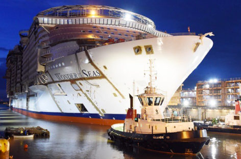 Royal Caribbean, float out della nave più grande al mondo
