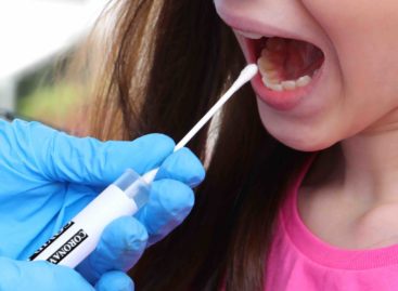 Sardegna, ordinanza anti Covid: <br>test obbligatorio per i turisti