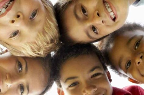 Bravo a caccia di piccoli talenti nei villaggi con House of Talent