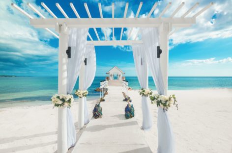 Sandals Resorts regala agli sposi la cerimonia in diretta streaming