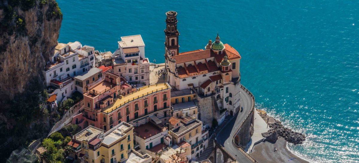 Un’italianissima estate: <br>la fotografia di Federalberghi