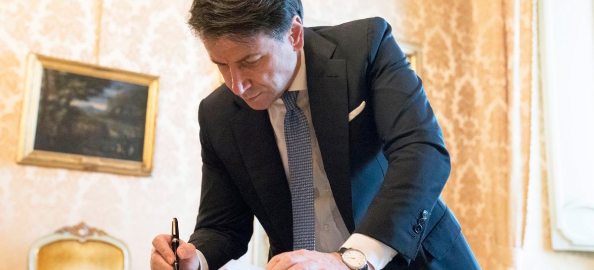 La promessa di Conte: <br>«Ristori anche nel 2021»