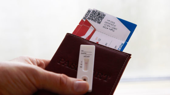 Test rapidi negli aeroporti: c’è il via libera dell’Europa