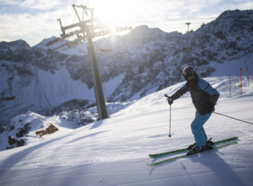 L’Austria dice sì allo sci, ma chiude ristoranti e hotel