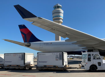 Covid, il piano Delta Air Lines per la spedizione dei vaccini