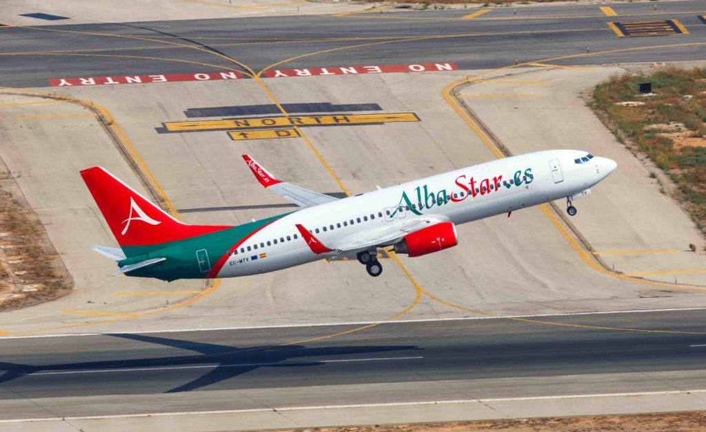 AlbaStar Boeing B737-800