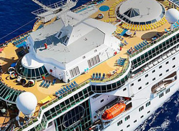 Royal Caribbean vende Empress e Majesty of the Seas