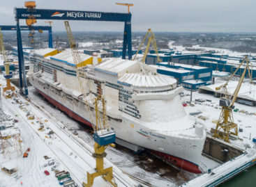 Float out per Costa Toscana: l’ammiraglia salperà a dicembre