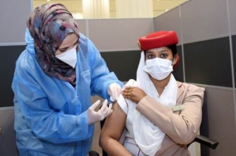 Emirates, al via la campagna vaccinale per i dipendenti