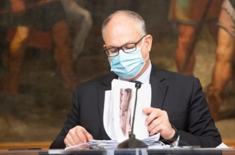 Chiusure e licenziamenti, ora Roma si appella a Draghi