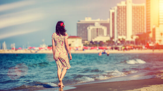 Israele apre ai turisti no vax, mentre Uk saluta il Covid