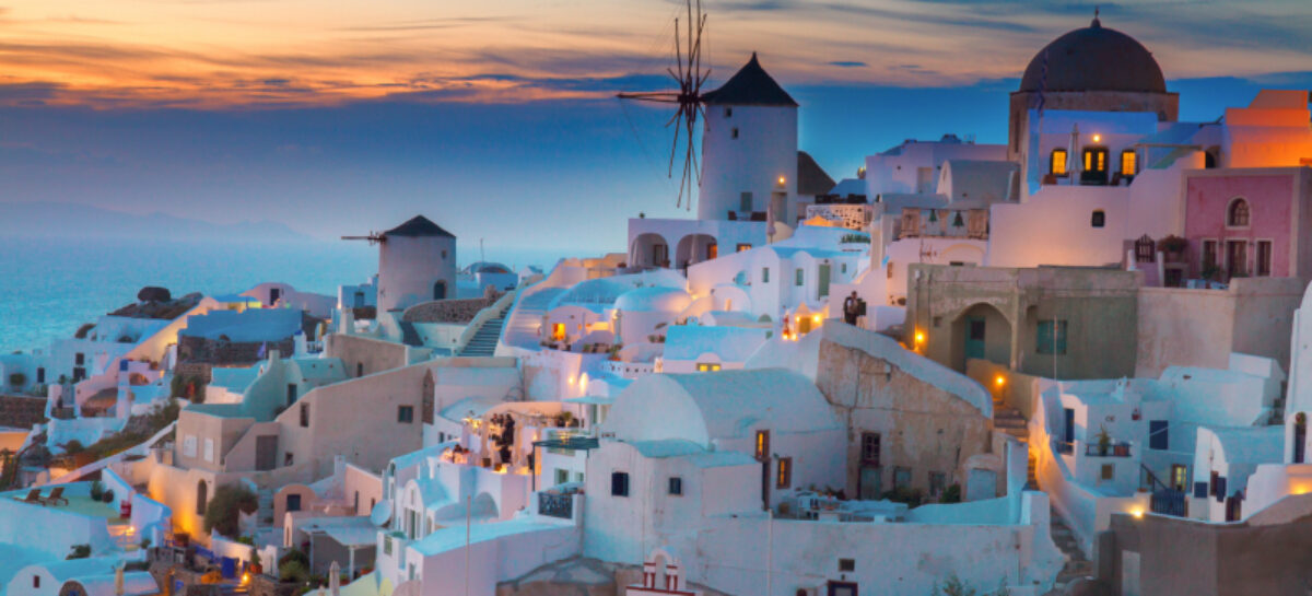 Vacanze in Grecia, il governo aggiorna le regole d’ingresso