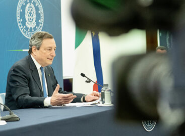 Draghi vara l’Aiuti ter: «Recessione? Nessun sintomo»