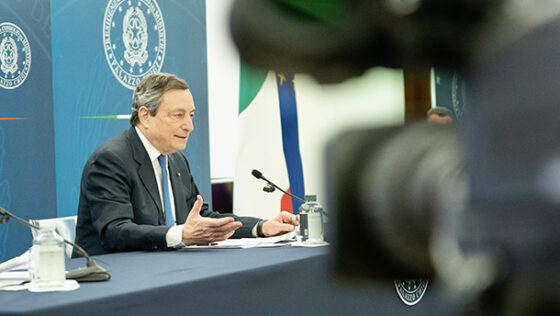 Draghi vara l’Aiuti ter: «Recessione? Nessun sintomo»