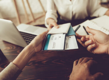 Tui riapre 300 agenzie di viaggi nel Regno Unito